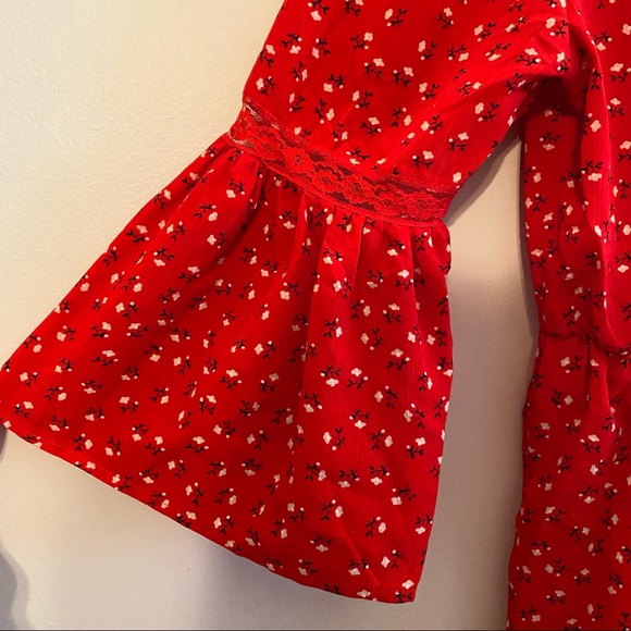 HAYDEN LA - Tiered Red Floral Lace Top - Picture 5 of 10